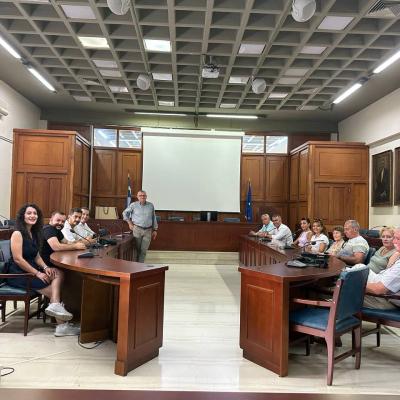 Photo 6003545453339198150 Y